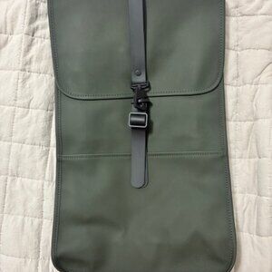 Rains Backpack in Drift